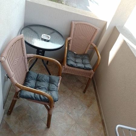 בודווה Apartments Grubor מראה חיצוני תמונה