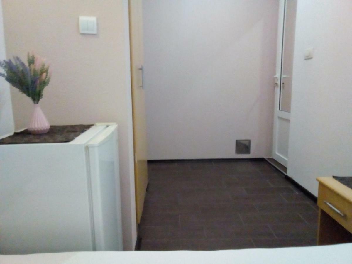 בודווה Apartments Grubor מראה חיצוני תמונה